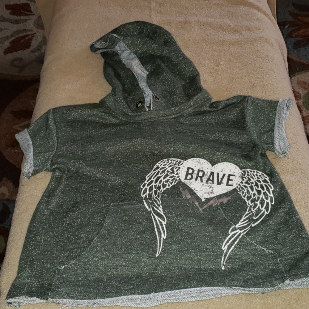 🔷️$8/ea OR 3/$20🔷️Girl's graphic hoodie